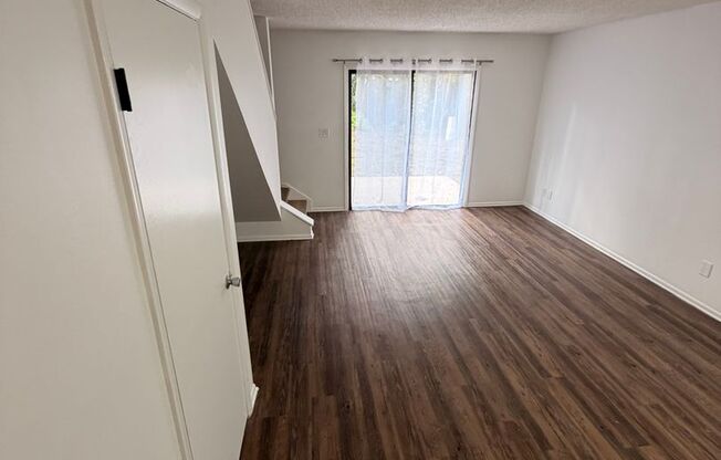 2 beds, 1.5 baths, 1,050 sqft, $1,225, Unit #47