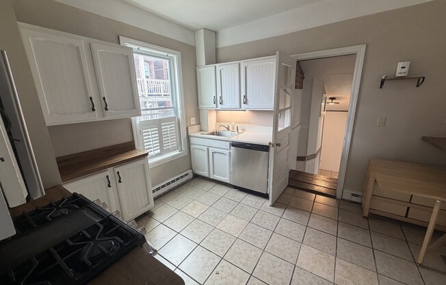4 BARRETT AVE