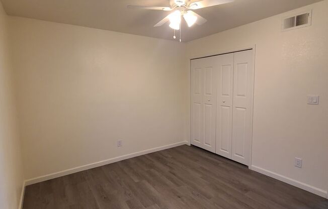 2 beds, 1 bath, $1,450, Unit 11350-23