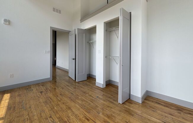 2 beds, 1 bath, 955 sqft, $1,975, Unit 242