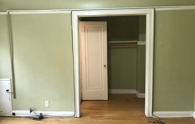 Studio, 1 bath, $825, Unit 08