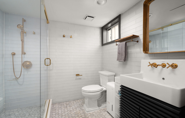 26 E 10 ST
