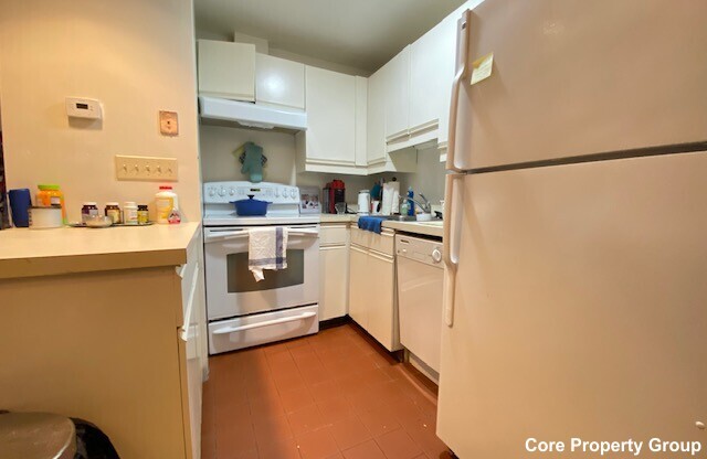 12 GREENOUGH Ln.