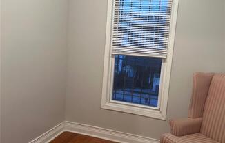 2 beds, 1 bath, $2,500, Unit 2