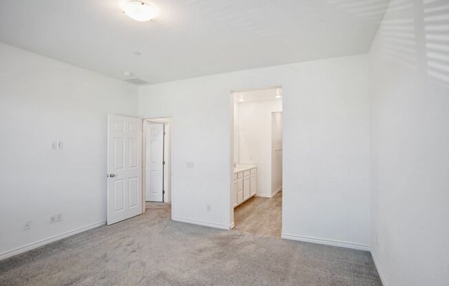 3 beds, 2.5 baths, $2,150, Unit # 87