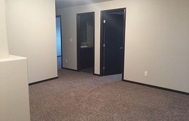 3 beds, 2 baths, $2,095