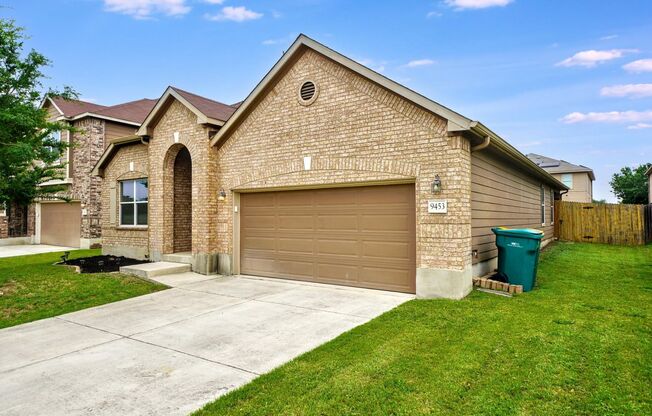 Charming 3-Bedroom Home in Meadows of Copperfield – Realtor Commission: $500