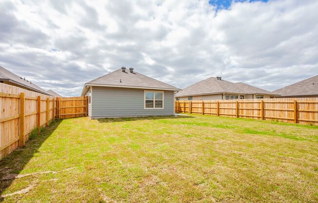 3/2/2 in South Fork Community close to Baylor and local schools!