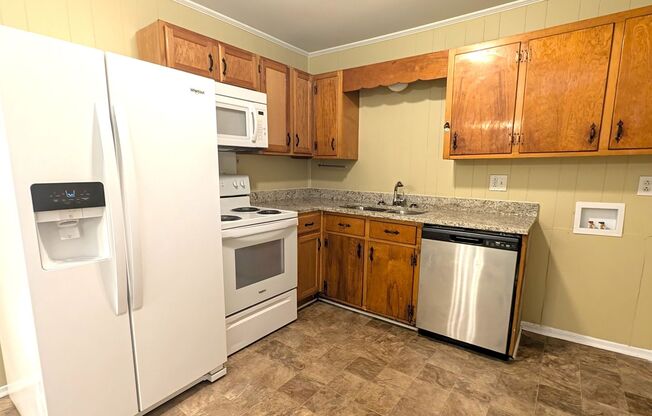 Minutes from Uptown! Updated 3 Bedroom Ranch Home!