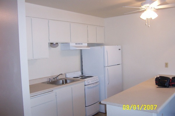 Studio, 1 bath, $995, Unit 10306-20