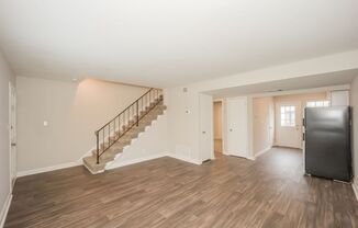 2 beds, 1.5 baths, 1,100 sqft, $1,299, Unit C11