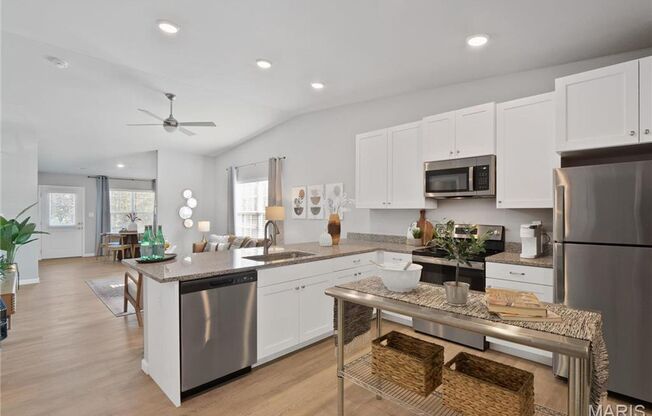 2 beds, 2 baths, 1,297 sqft, $2,200, Unit Biscayne Bay Place - 124