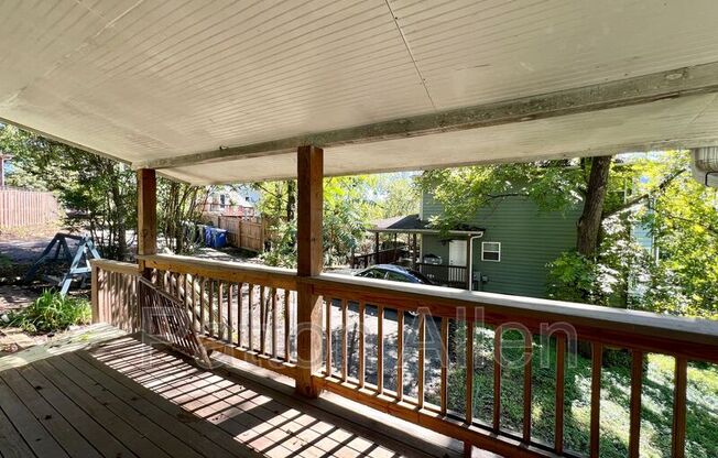 5 Shady Cove Ln