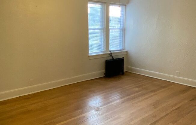 1 bed, 1 bath, 780 sqft, $840, Unit Unit 203