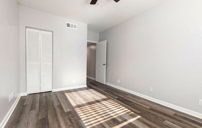1 bed, 1 bath, $850, Unit 220