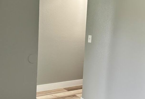 3 beds, 1 bath, 945 sqft, $1,600, Unit 1326 L1