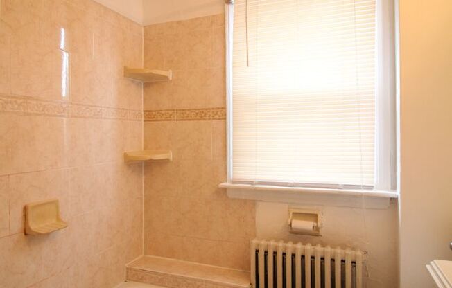 1 bed, 1 bath, $1,420, Unit #C305