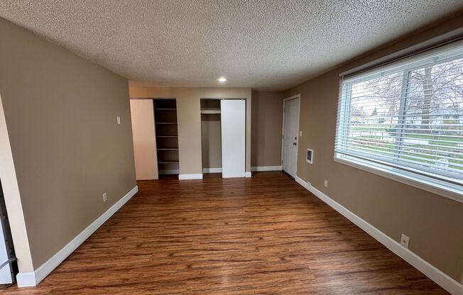 3015 E Central Apts