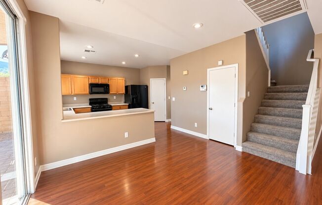3 beds, 2.5 baths, $2,250