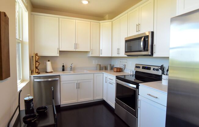 3 beds, 2.5 baths, 1,633 sqft, $2,095, Unit 13110 Lincoln Road Unit 201 C1633 Townhome