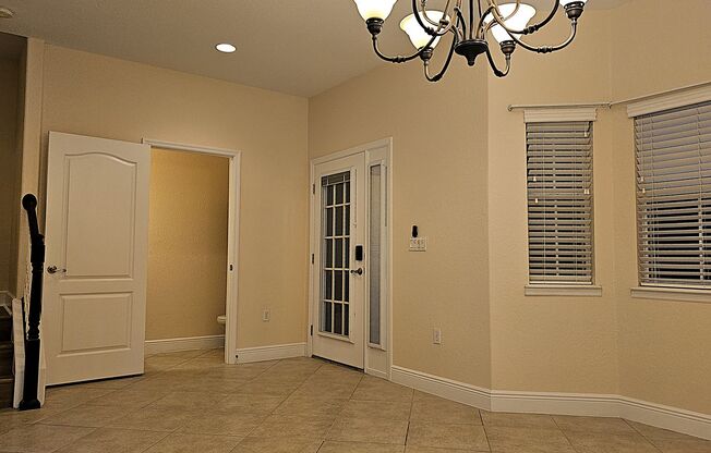 Beautiful New Rental in Magnolia Pointe 3/2.5 Townhome in Gated community