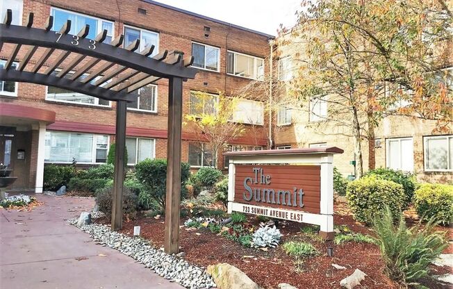 1 bed, 1 bath, 650 sqft, $1,865, Unit 412