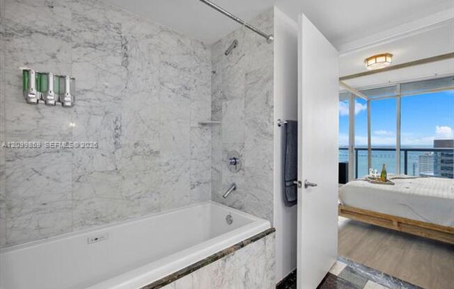 2 beds, 1 bath, $6,470, Unit # 4309