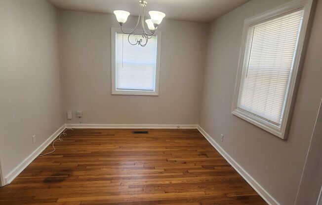 Beautiful 2BR / 1BA Apartment In Old Town/Five Points!