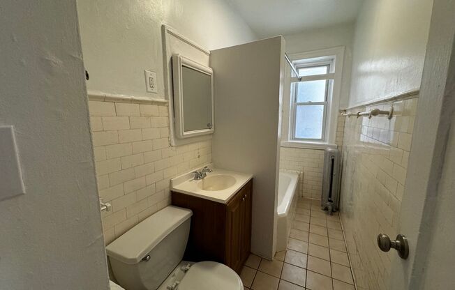 2 beds, 1 bath, $1,900, Unit 1507 #1