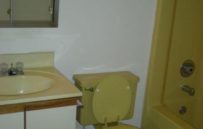 1 bed, 1 bath, 529 sqft, $1,000, Unit K-09