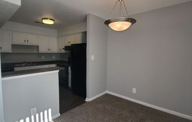 2 beds, 2 baths, 1,100 sqft, $925