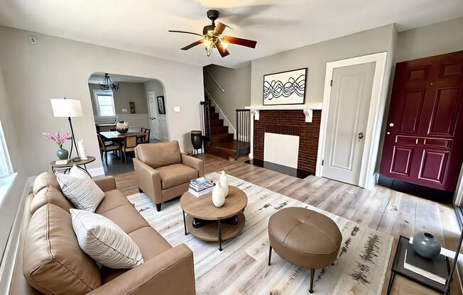 3 Bedroom 1 Bathroom in York with Sunroom, Garage and Bonus Room!