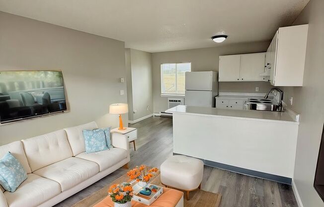 1 bed, 1 bath, 447 sqft, $899, Unit Unit E