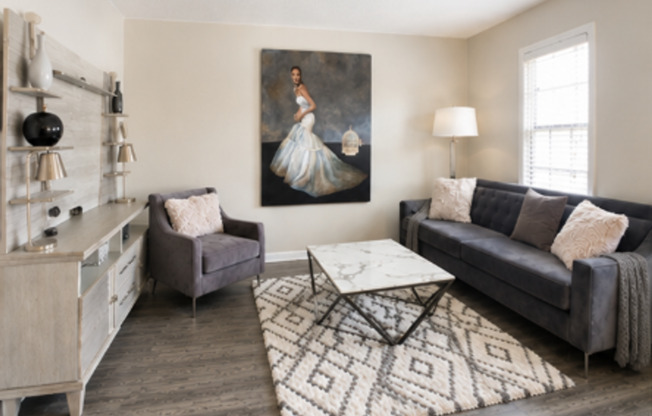 3 beds, 1.5 baths, 1,000 sqft, $1,323, Unit 454-B