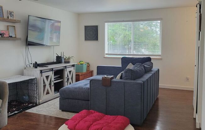 3 Bedroom 1.5 Bath located in West Bremerton!