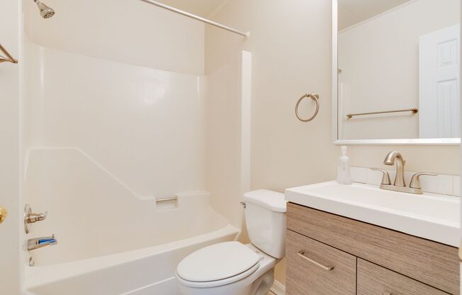 Crofton Condo For Rent