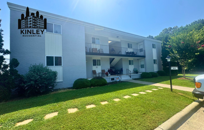 2 beds, 1 bath, 1,136 sqft, $1,300, Unit 2A