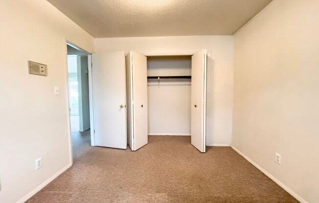 2 beds, 1 bath, 814 sqft, $800, Unit 2301 1A