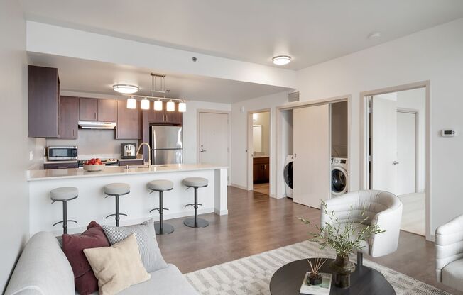 1 bed, 1 bath, 656 sqft, $1,745, Unit 0420