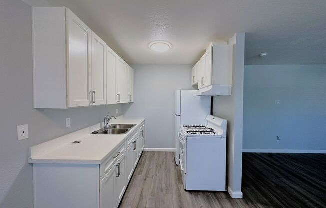 2 beds, 1 bath, 645 sqft, $1,300