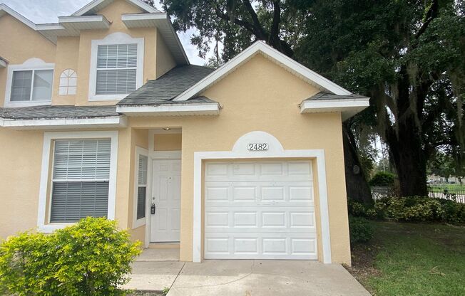 3 Bedroom, 2.5 Bath Corner Unit Townhome in Kissimmee!