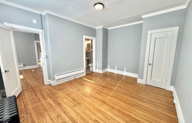 2 beds, 1 bath, $1,375, Unit 311