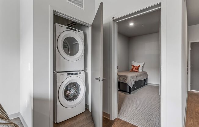 4 beds, 2 baths, 1,136 sqft, $3,020, Unit 211