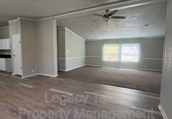 404 E WESTHILL DR