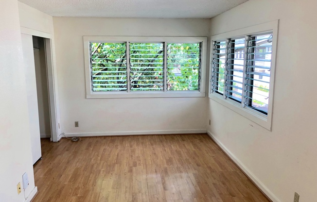 425 &amp; 427 Kawailoa Road (Sybil Wong)