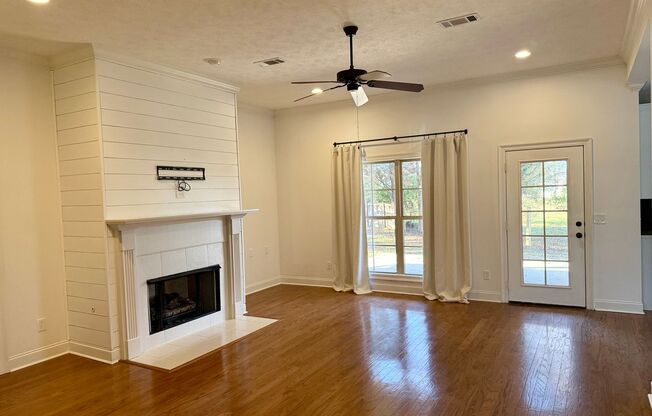 4 Bed/2 Bath Available for Rent in Bradshaw Ridge of Gluckstadt!! January Move-in!