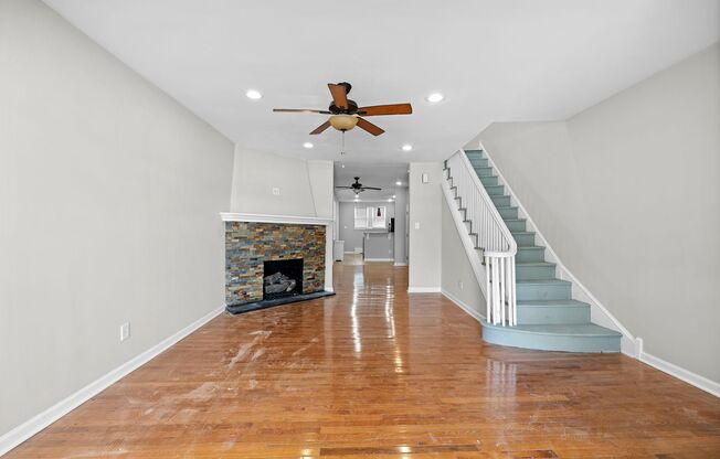 ⭐⭐⭐LARGE 4 BEDROOMS AND 1.5 BATH HOME LOCATED IN WEST OAK LANE/GERMANTOWN!⭐⭐⭐