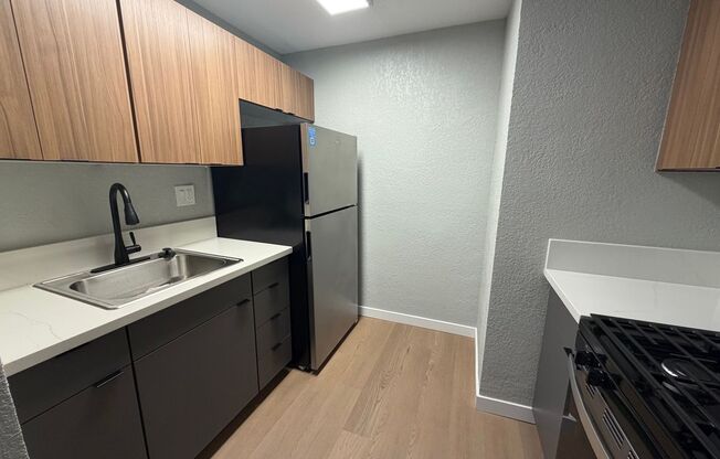 Studio, 1 bath, 400 sqft, $1,990, Unit 4935B