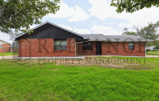 1158 N EDWARDS