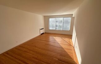 1 bed, 1 bath, 665 sqft, $2,695, Unit 09